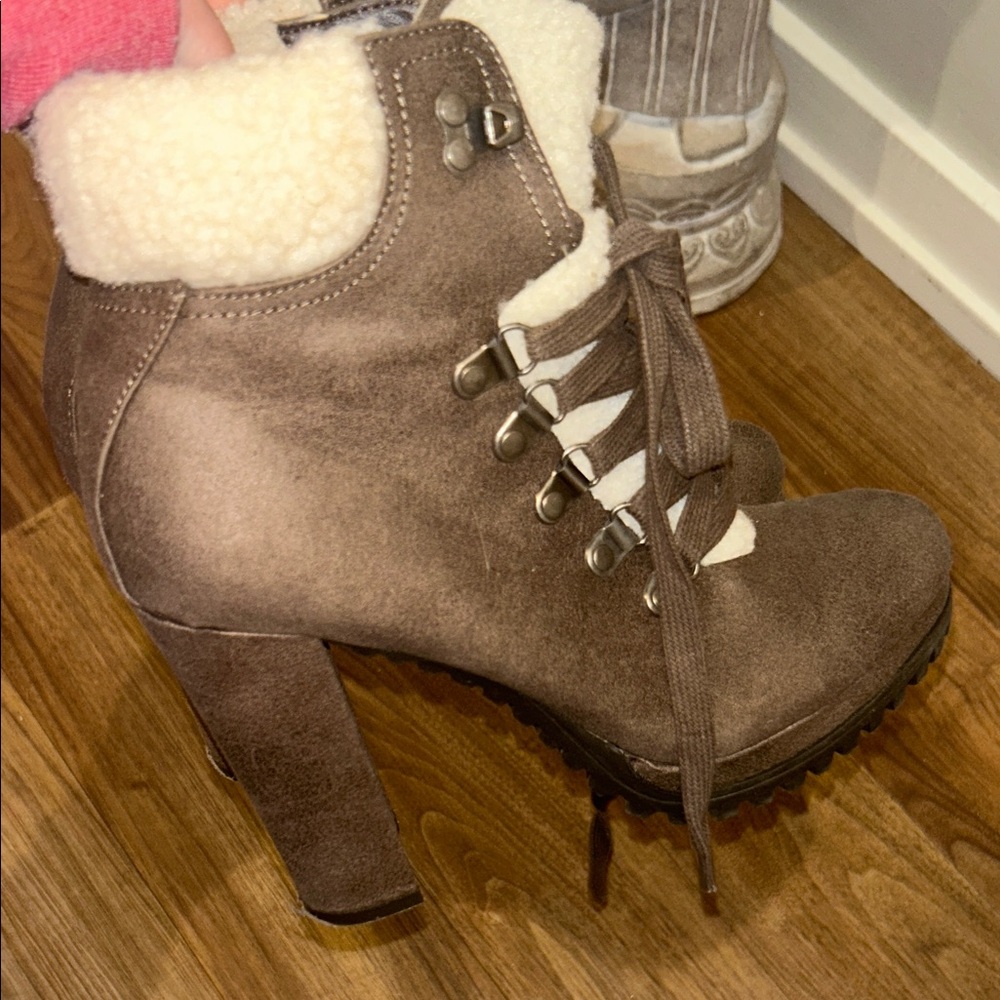 Women's Brown Lace-Up Ankle Boots